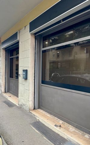 Attivitã /licenza (con o senza mura) in commerciale in Via Alfredo Protti 4
