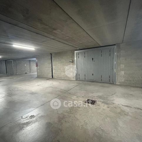 Box/posto auto in residenziale in Via Biella 11