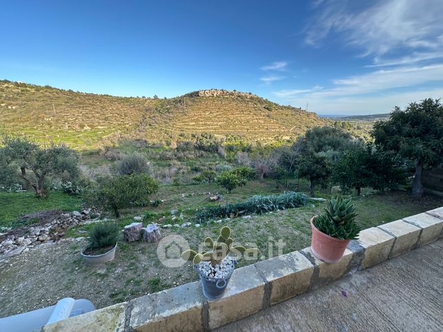 Appartamento in residenziale in Via Angelo Cavarra