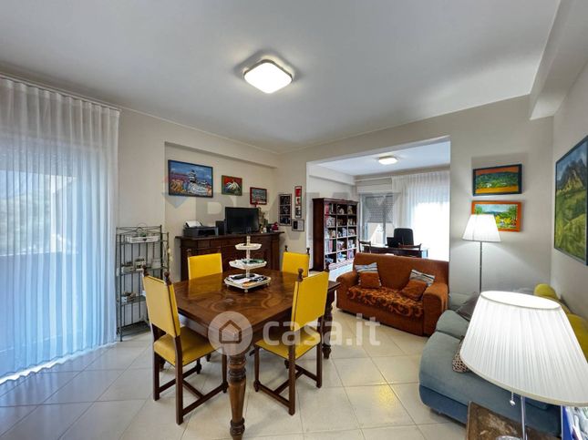 Appartamento in residenziale in Via Virgilio 129