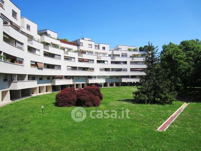 Appartamento in residenziale in Via Giuseppe di Vittorio 4