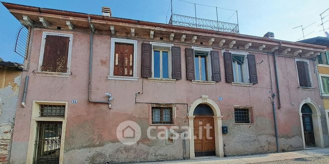 Casa indipendente in residenziale in Vicolo Cieco Coeli 10