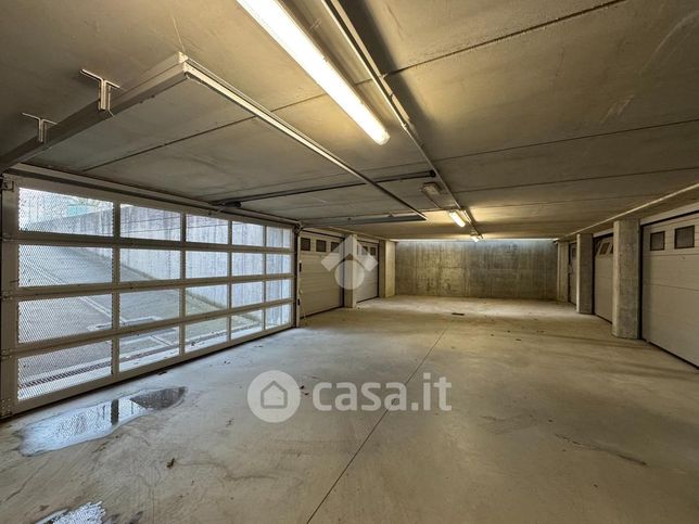 Box/posto auto in residenziale in Via Ospitaletto 62