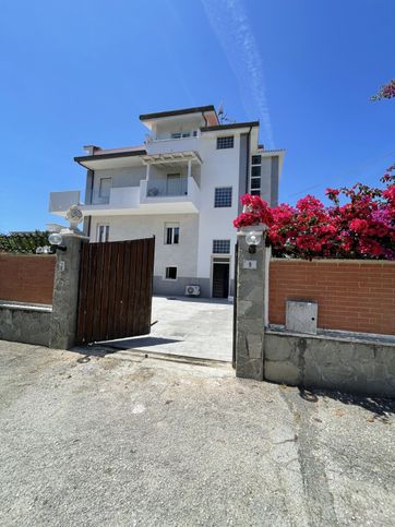 Appartamento in residenziale in Strada Casilina Sud 39