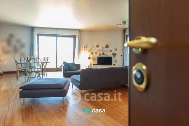 Appartamento in residenziale in Via Francesco Crispi 12