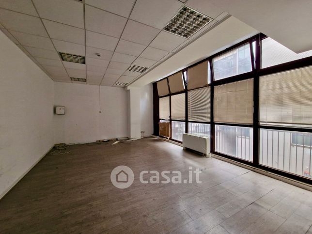 Ufficio in commerciale in Via della Bufalotta 374