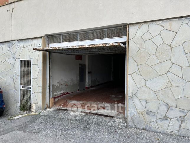 Garage/posto auto in residenziale in Via Melegari 15