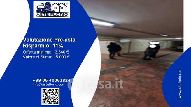 Box/posto auto in residenziale in Via Fratte 19