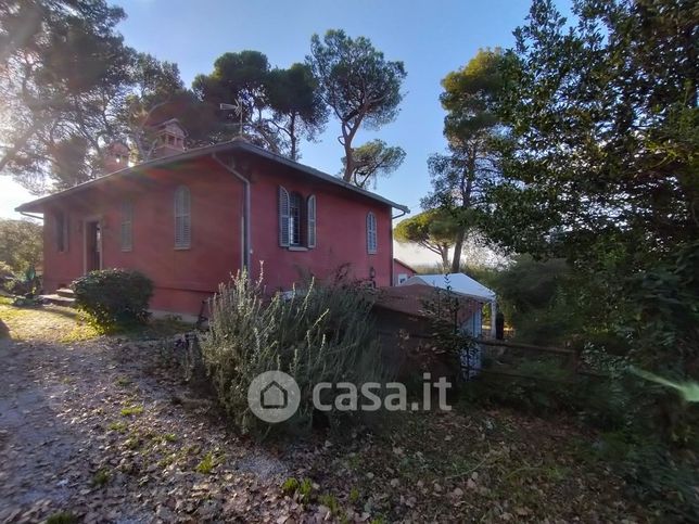 Appartamento in residenziale in Via Anagnina 5