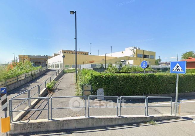 Box/posto auto in residenziale in Via Maschere Bergamsche 19