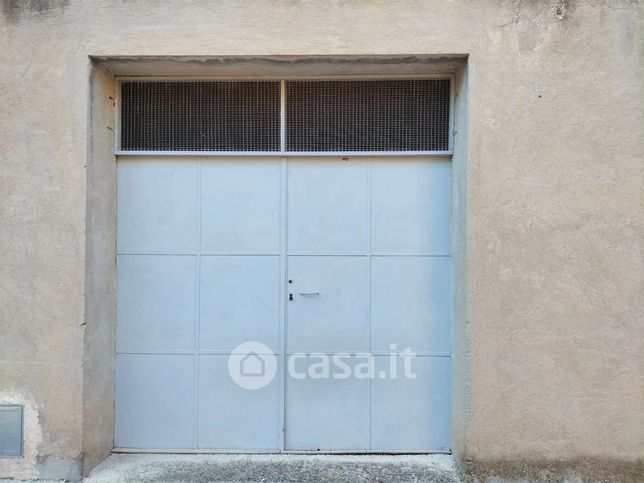 Garage/posto auto in residenziale in Via Ortana