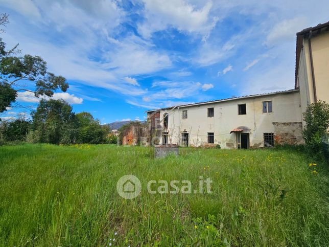 Rustico/casale in residenziale in 