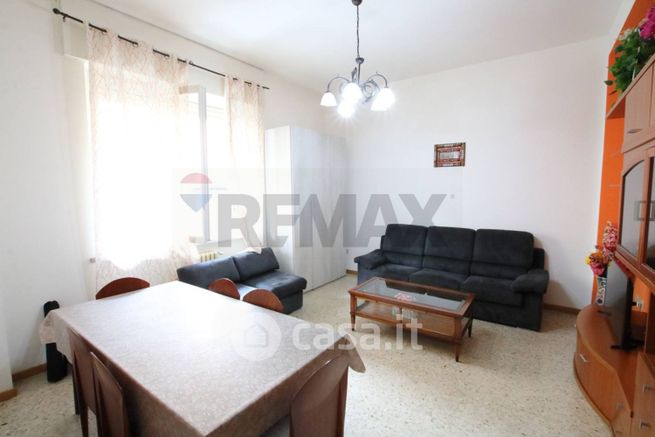 Appartamento in residenziale in Via Antonio Fogazzaro 4