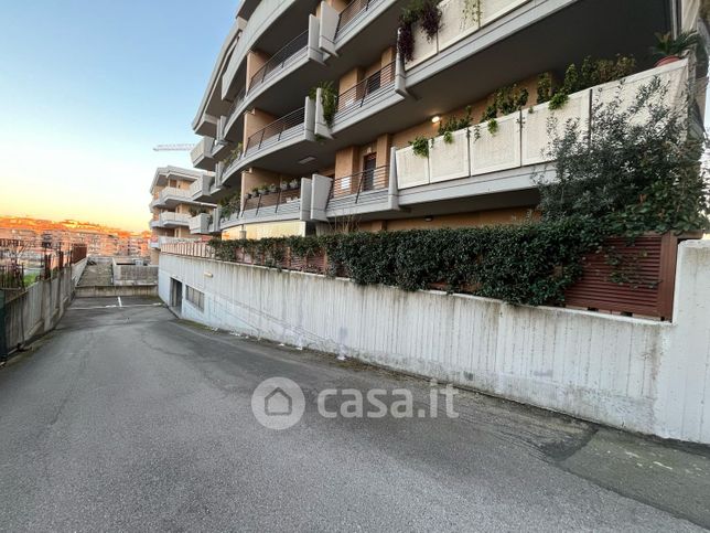 Garage/posto auto in residenziale in Via Passo del Turchino 16