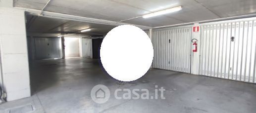 Box/posto auto in residenziale in Via Pirandello 19