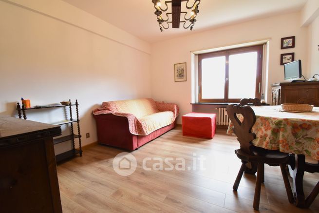 Appartamento in residenziale in Via Cesana