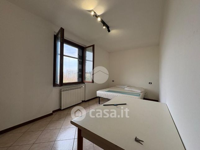 Appartamento in residenziale in Via Alli - Maccarani 30