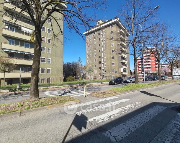 Box/posto auto in residenziale in Via Martiri di Belfiore 1