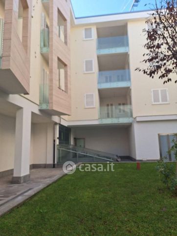 Appartamento in residenziale in Via Carmelo Pezzullo 17
