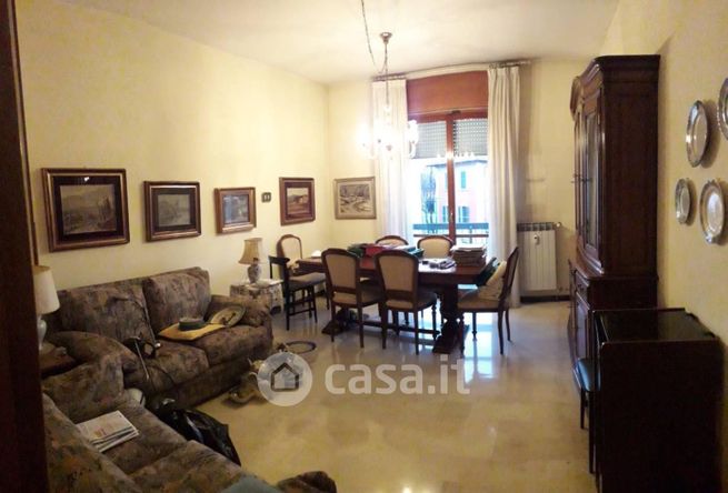 Appartamento in residenziale in Via G. Camozzi 21