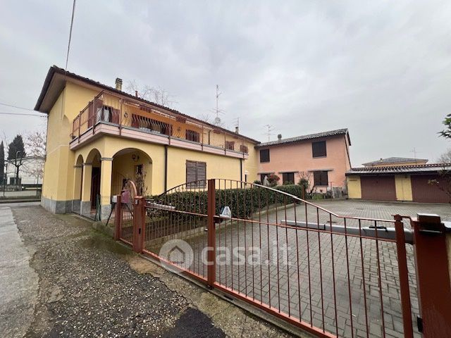 Casa indipendente in residenziale in Via Campestre 1