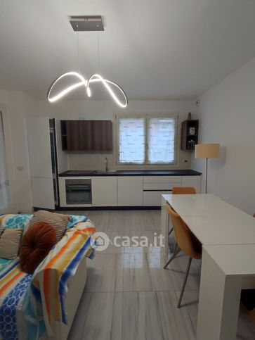 Appartamento in residenziale in Via Luigi Cadorna 7