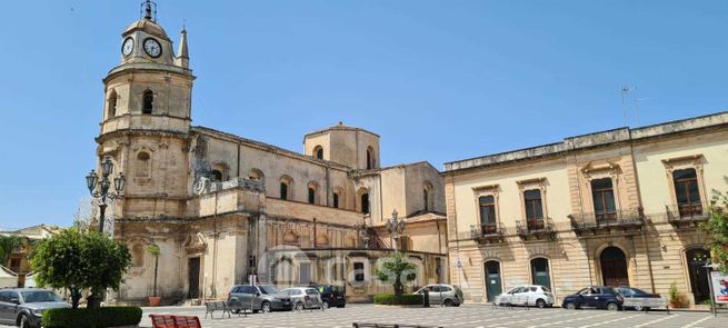 Casa indipendente in residenziale in Via IV Novembre