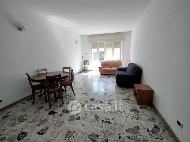 Appartamento in residenziale in Via Cingoli