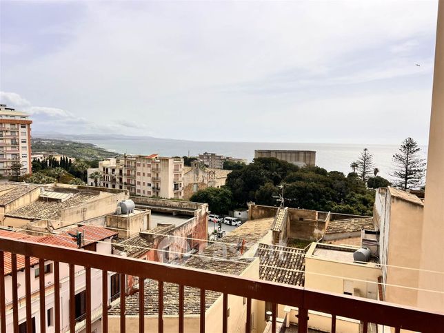 Appartamento in residenziale in Via Valverde 9