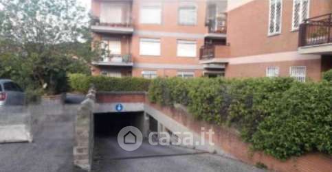 Box/posto auto in residenziale in Via Edmondo de Amicis