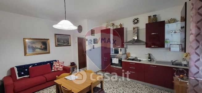 Appartamento in residenziale in Via Luciano Carlotti 5