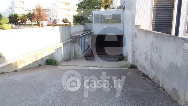 Garage/posto auto in residenziale in Via Plutone