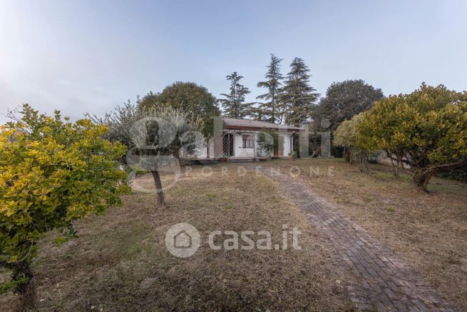 Casa indipendente in residenziale in Via Cristoforo Colombo 29