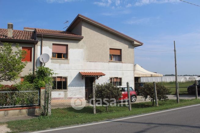 Villetta a schiera in residenziale in Via G. Marconi