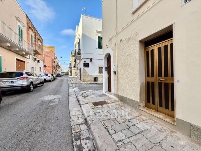 Box/posto auto in residenziale in Via Castelfidardo 67