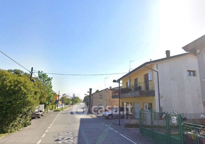 Appartamento in residenziale in Via Bastie 136