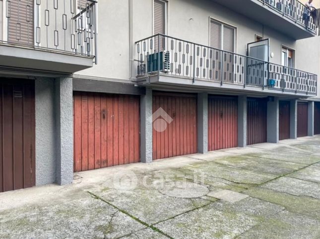 Box/posto auto in residenziale in Via Galileo Galilei 4