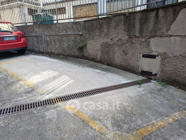 Box/posto auto in residenziale in Via della Torre degli Agli