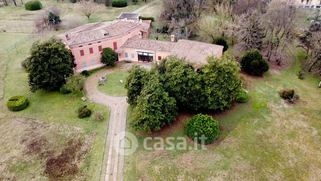 Villa in residenziale in Via Punte 92