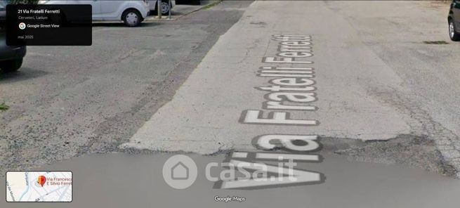 Box/posto auto in residenziale in Via Francesco E Silvio Ferretti