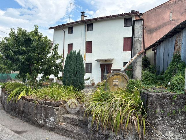 Casa indipendente in residenziale in Via Paoloni