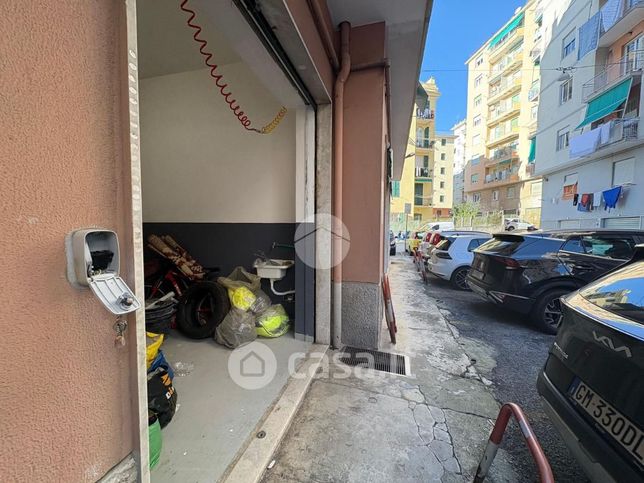 Box/posto auto in residenziale in Via San Romolo