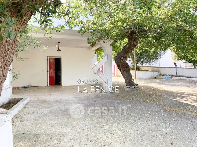 Rustico/casale in residenziale in Via Martiri della Libertà