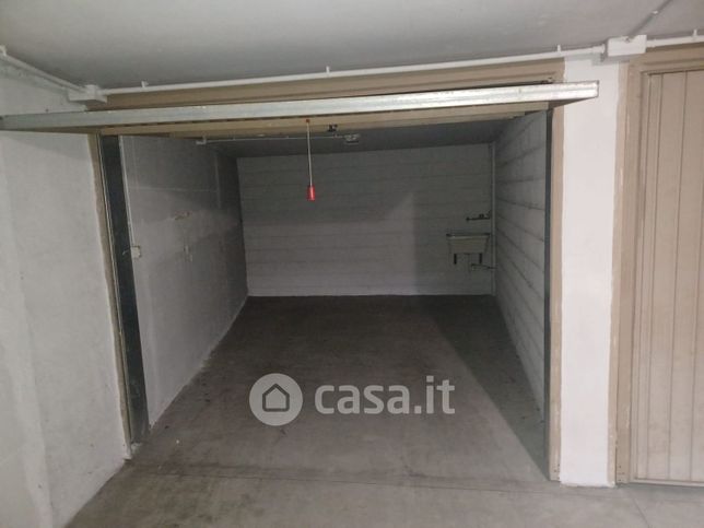 Garage/posto auto in residenziale in Via San Martino