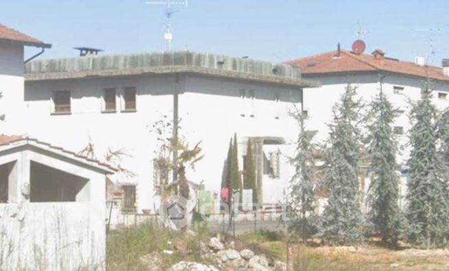 Casa indipendente in residenziale in Via Francesco Petrarca 3