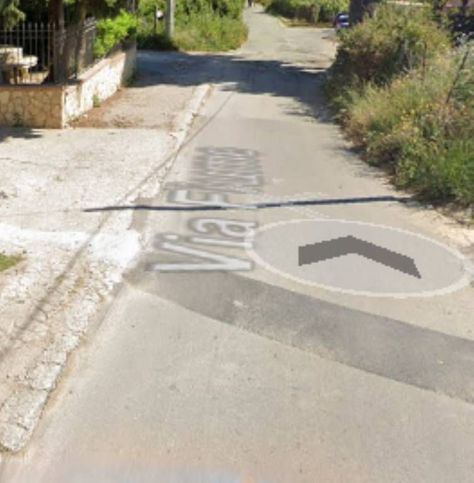 Box/posto auto in residenziale in Via Fiume