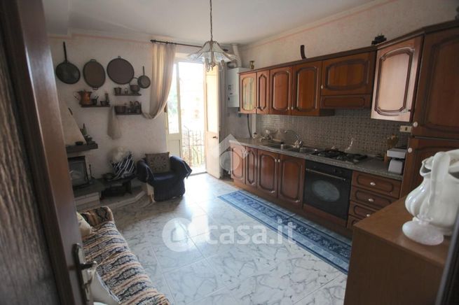 Appartamento in residenziale in Via del Pino 97