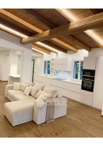Appartamento in residenziale in Strada Marosticana