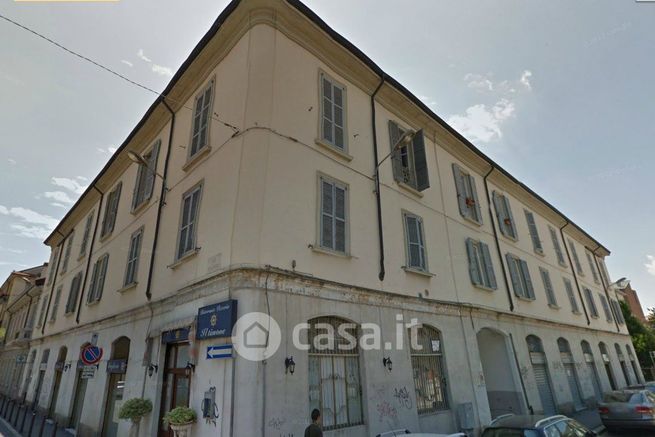 Capannone in commerciale in Via Magenta 9