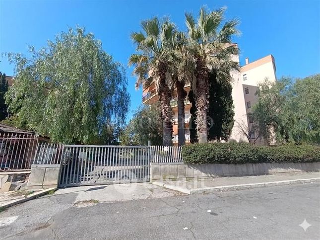 Box/posto auto in residenziale in Corso Italia